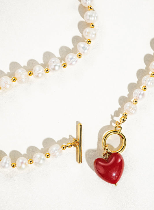 Con Mucho Amór necklace